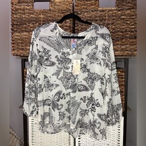 NWT JOHNNY WAS SIZE SMALL Women's Black and White Butterfly floral Print Top